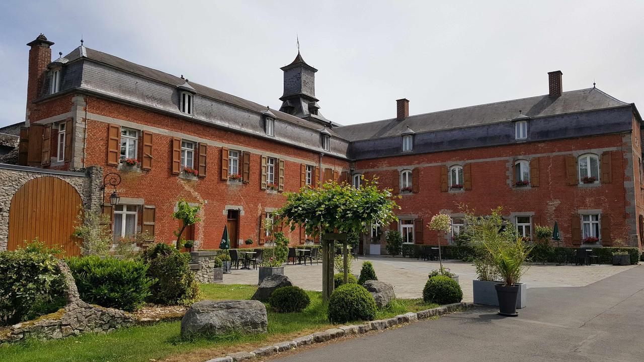 Logis - Chateau De La Motte - Hotel & Restaurant Liessies ภายนอก รูปภาพ
