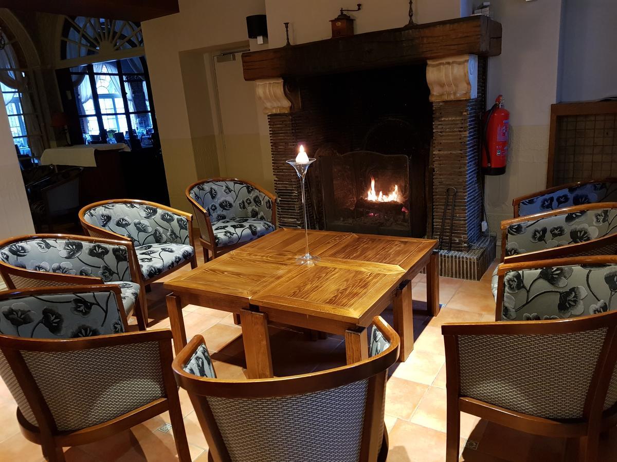 Logis - Chateau De La Motte - Hotel & Restaurant Liessies ภายนอก รูปภาพ
