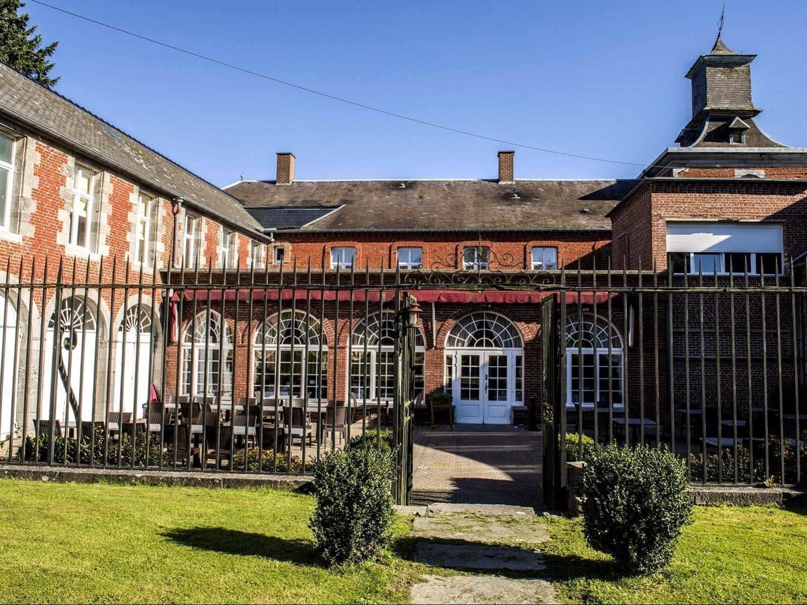 Logis - Chateau De La Motte - Hotel & Restaurant Liessies ภายนอก รูปภาพ